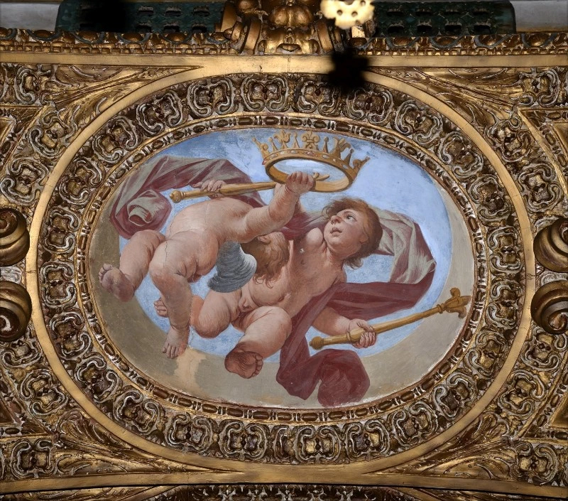 Angeli con corona